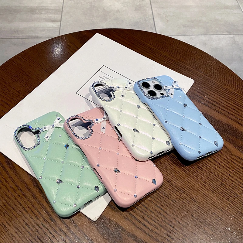 

Стильные стеганые кожаные чехлы для телефонов для iPhone 16, 15, 14, 13, 12, 11 Pro max 16, 15 plus, с кристаллами, элегантным и шикарным дизайном