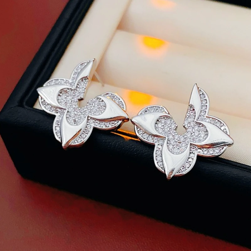 

European and American Style Zircon Flower Stud Earrings, Cold Style Individual Earrings, High-end and Fashionable Earrings