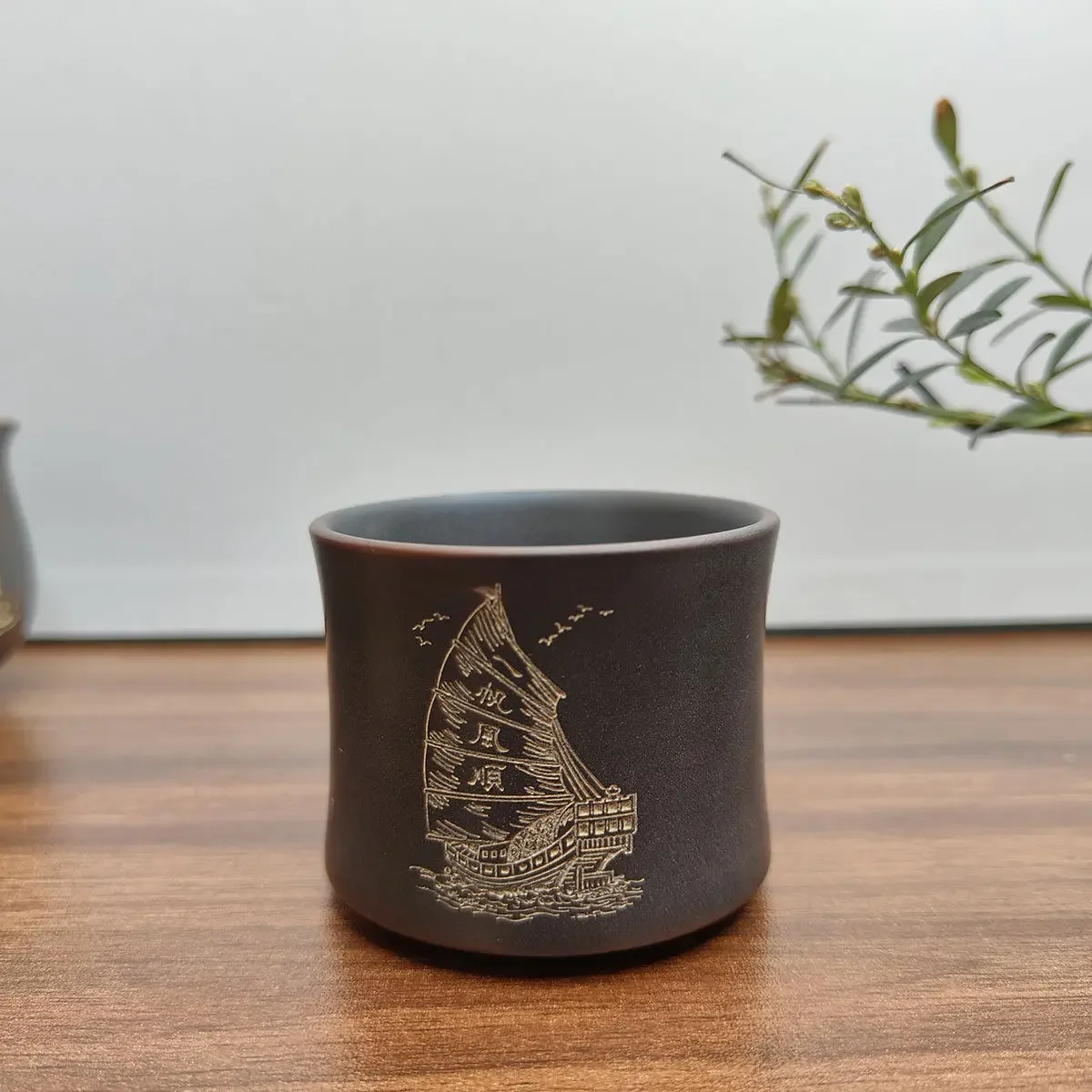 Qinzhou Nixing pottery master cup raw ore hand-carved zen leaf pattern teacup single packaging tea cup ceramic tea set