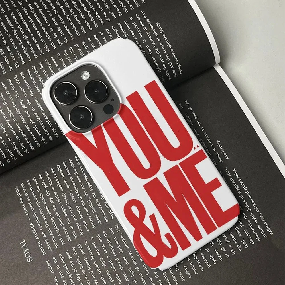 Moda de luxo vermelho inglês yo & me caso telefone para iphone 16 15 14 13 12 11 pro max xs xr xsmax 8 plus filme brilhante duro pc capa