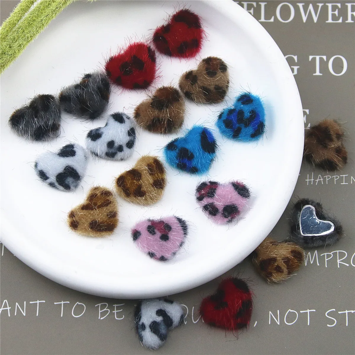 50pcs 16mm leopard print hairy Fabric Covered heart Buttons Home Garden Crafts Cabochon Scrapbooking hair bow center