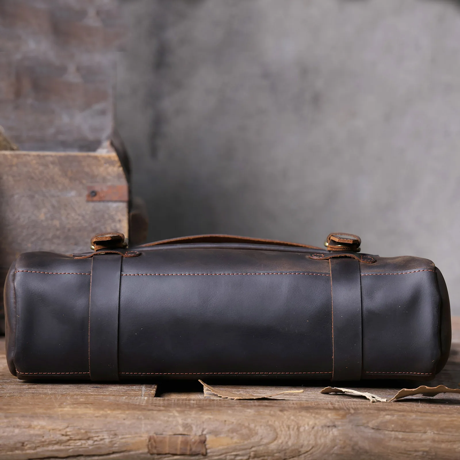 S.WORKE Vintage Echtleder Herren Umhängetasche Messenger Bag Crazy-Horse Rindsleder Klassische 14 Zoll Laptop-Tasche – Detail 10