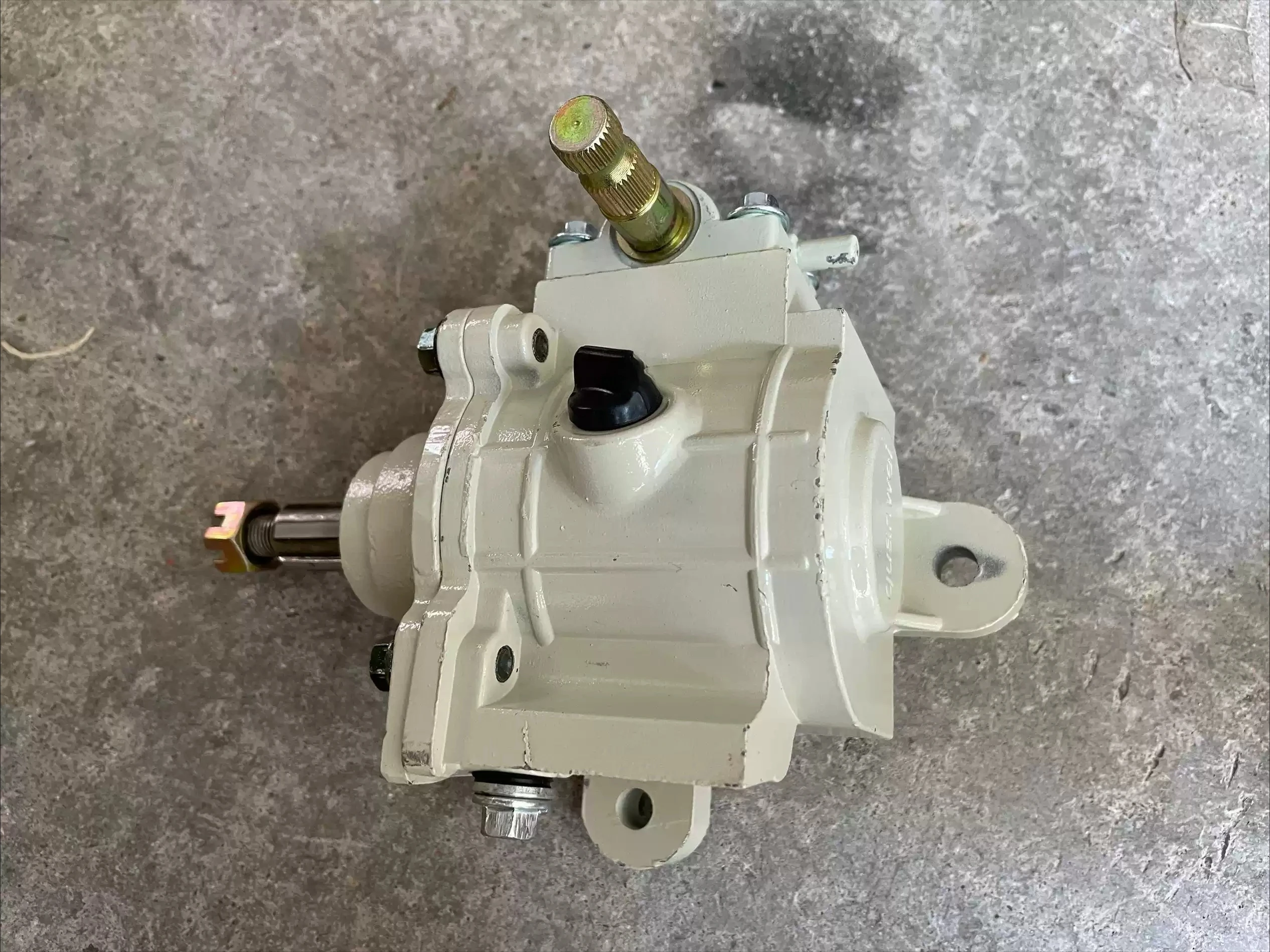 Four-Wheel off-Road Motorcycle Accessories Continuously Variable Speed GY6 Axis Drive ATV Rear Axle Reverse Gear Device