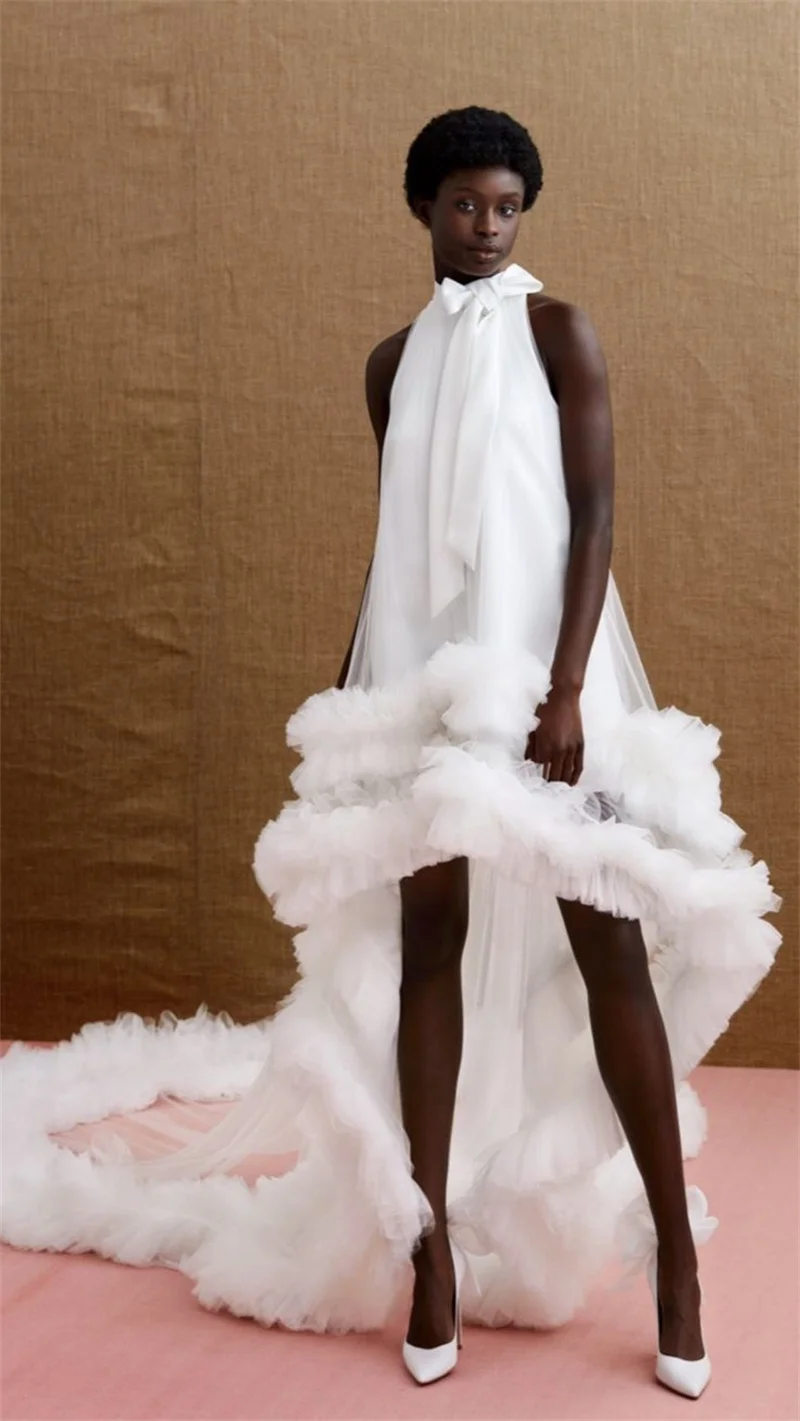 Abito da ballo donna Hi-Lo con fiocco bianco Vestaglie sexy senza maniche con volant Abiti da sposa Abito da sera Indumenti da notte per ospiti di nozze Personalizzati