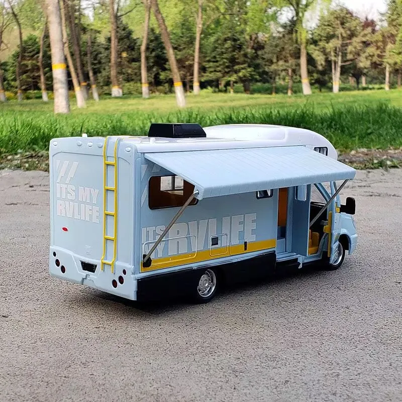 1:28 Diecast Luxury RV Recreational Vehicle Car Model Toy Metal Camper Van Motorhome Touring Car Model Sound and Light Kids Gift