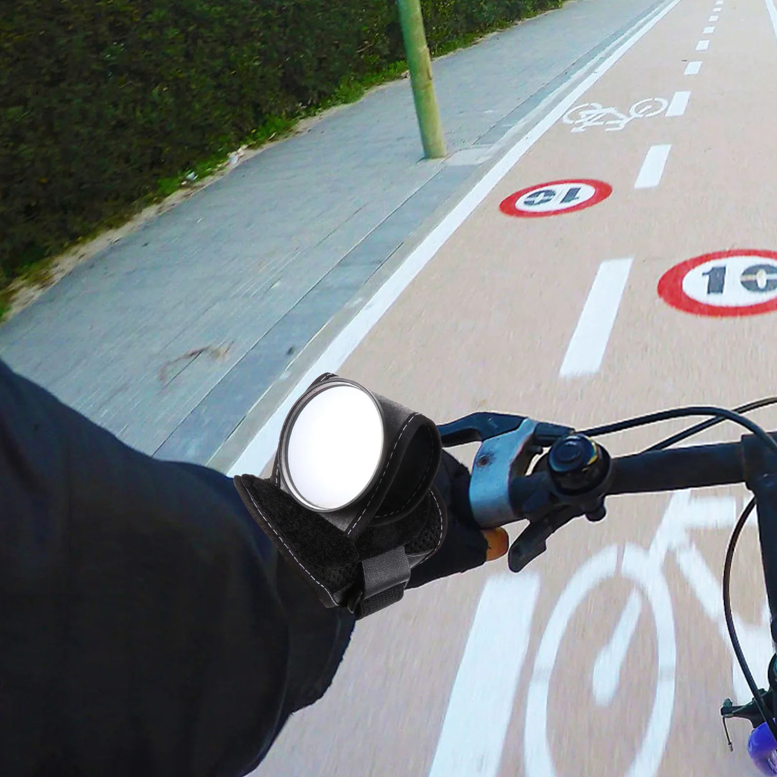 

Rearview Mirror Wristband 360 Degree Adjustable Plastic for Cyclists Motorcyclists Rear Visibility Safety Gear