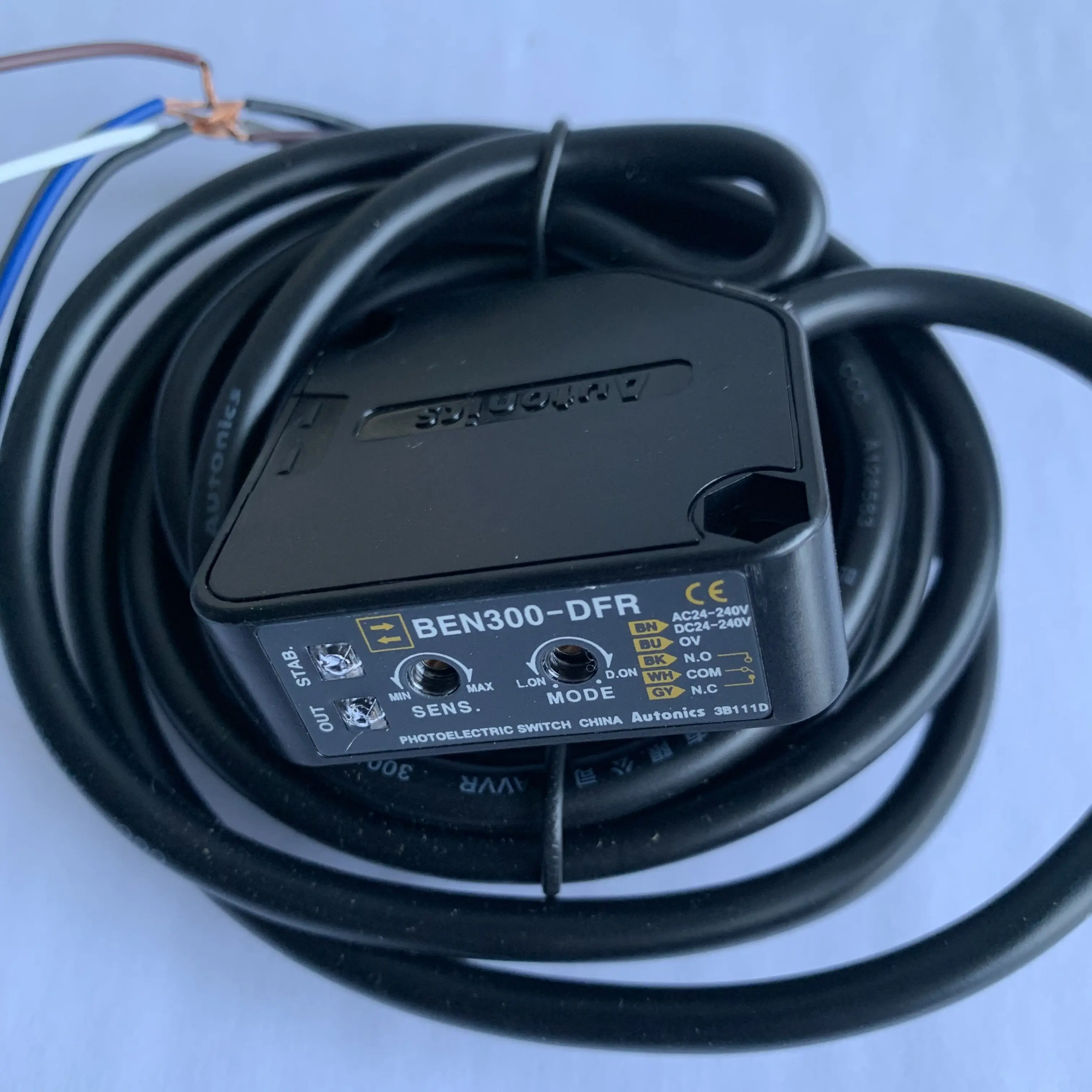 1pcs 100% Original Original Ottonix photoelectric switch models: BEN300-DFR, BEN500, BEN5M-MFR, BEN10M-TFR