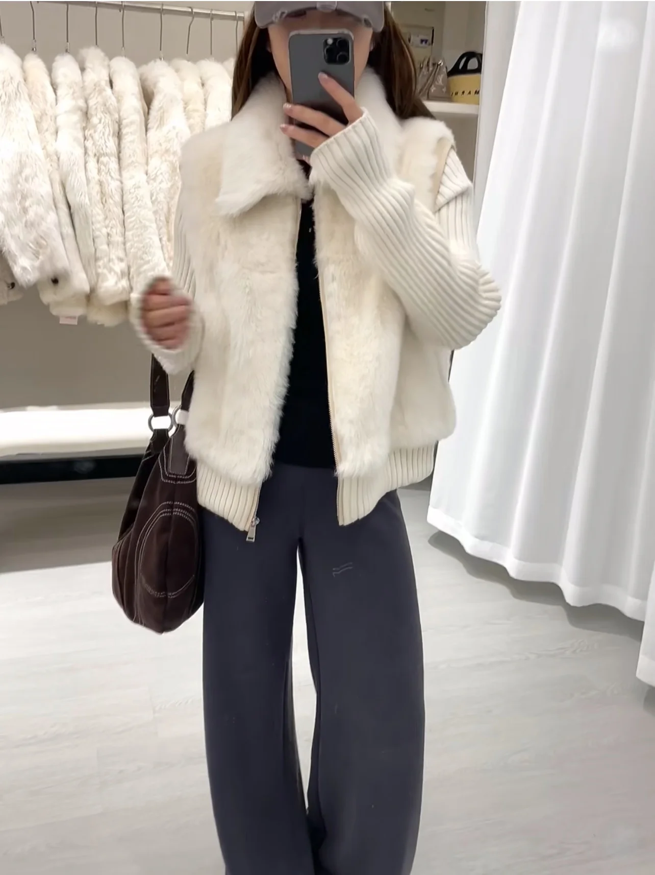 

Clothland Women Retro Faux Fur Patchwork Jacket Zipper Long Sleeve Knitwear Cardigan Coats Sweater Mujer CB224