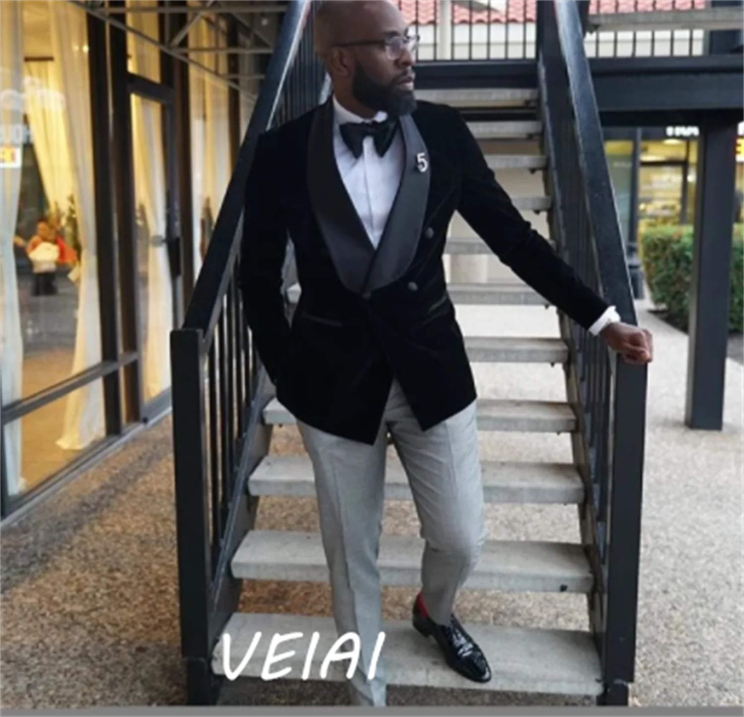 カスタムブラックベルベットメンズスーツ、ダブルブレスト2ピースショールラペル、プロム、結婚式、新郎用タキシード、ベストメンズウェディングコートとグレ