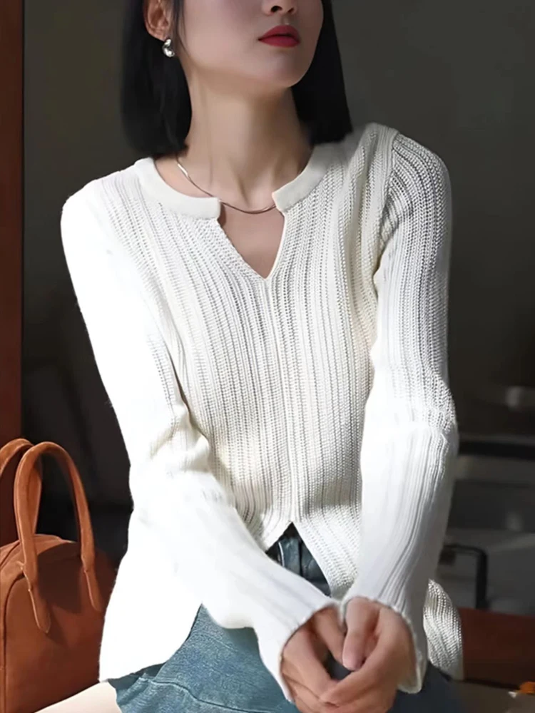 Spring and Autumn New Women's Round Neck Pullover Sweater Fashionable Bottom Slit Sweater Thin Imitation Knitted Sweater Tops