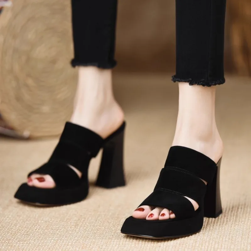 

2025 New Summer Women's High Heeled Sandals Summer New Black Ultra High Heeled T-Party Shoes Women's Fashion Platform Sandals