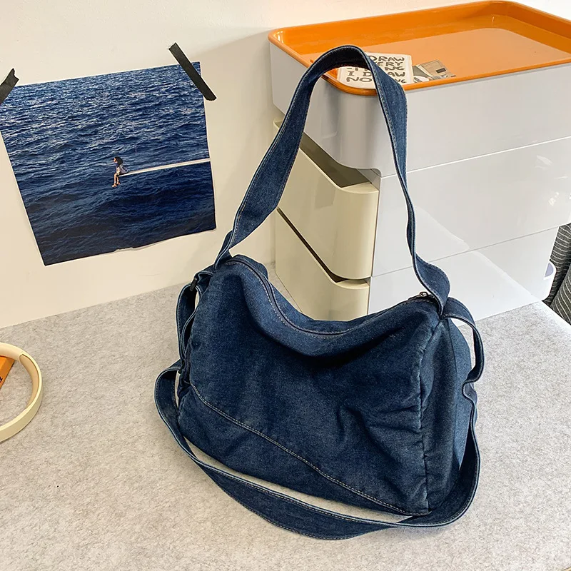 

Casual Shoulder Bag Denim Unisex Crossbody Bags High Capacity Messenger Bag for Women and Men