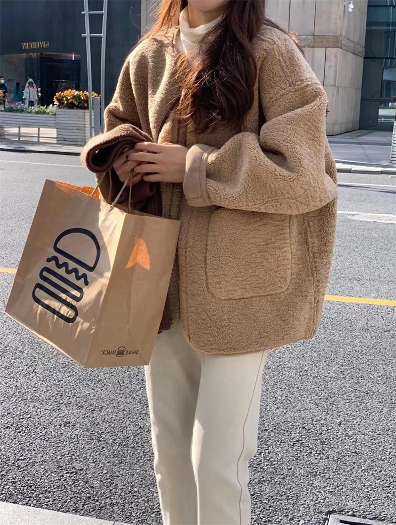 2023 primavera e autunno nuovo Design coreano delicato di alta qualità con piccola folla con cappotto di lana di agnello addensato stile corto da donna