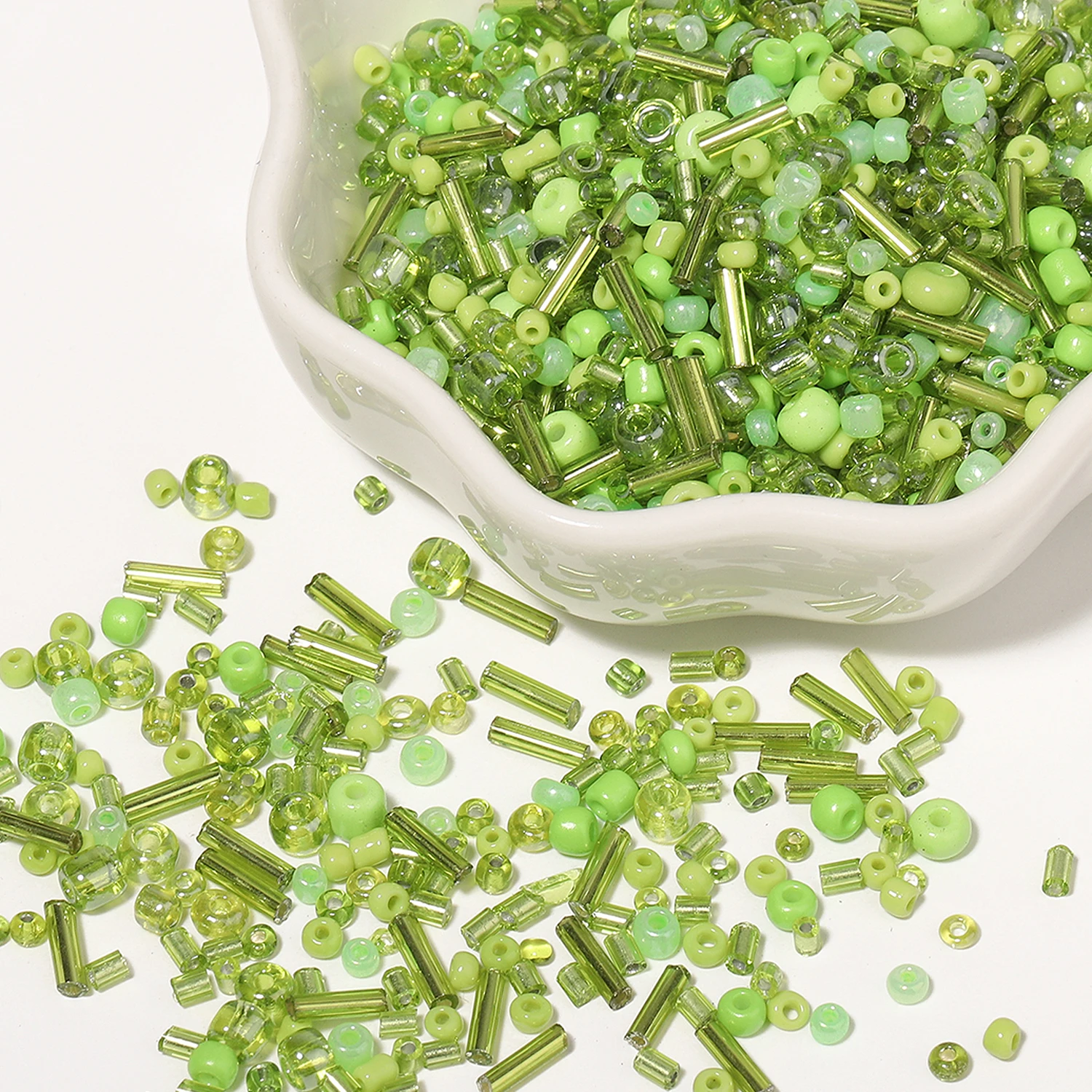 700Pcs/box Green Japanese Seed Beads Mixed Delica Round Glass Beads Multi-shapes Twist Bugle Tube For Clothing Accessory