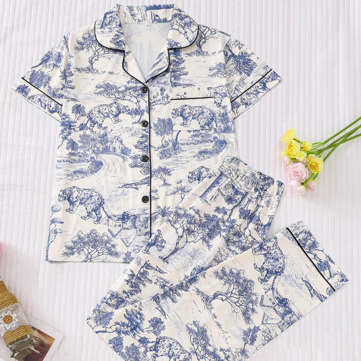 

Autumn Thin European American Women's Pajamas Set Luxury Printed Cardigan Lapel Imitation Cotton Short-sleeved Trousers 2PCS Set