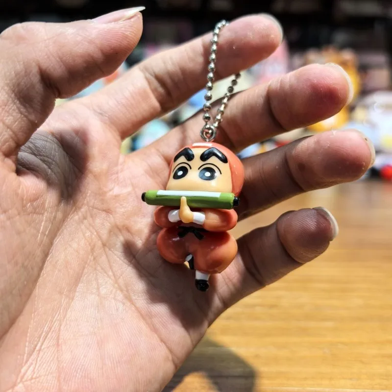 Crayon Shinchan Ninja Portachiavi per auto Personaggi anime Cambia colore con temperatura Portachiavi per studenti Zaino Accessori pendenti