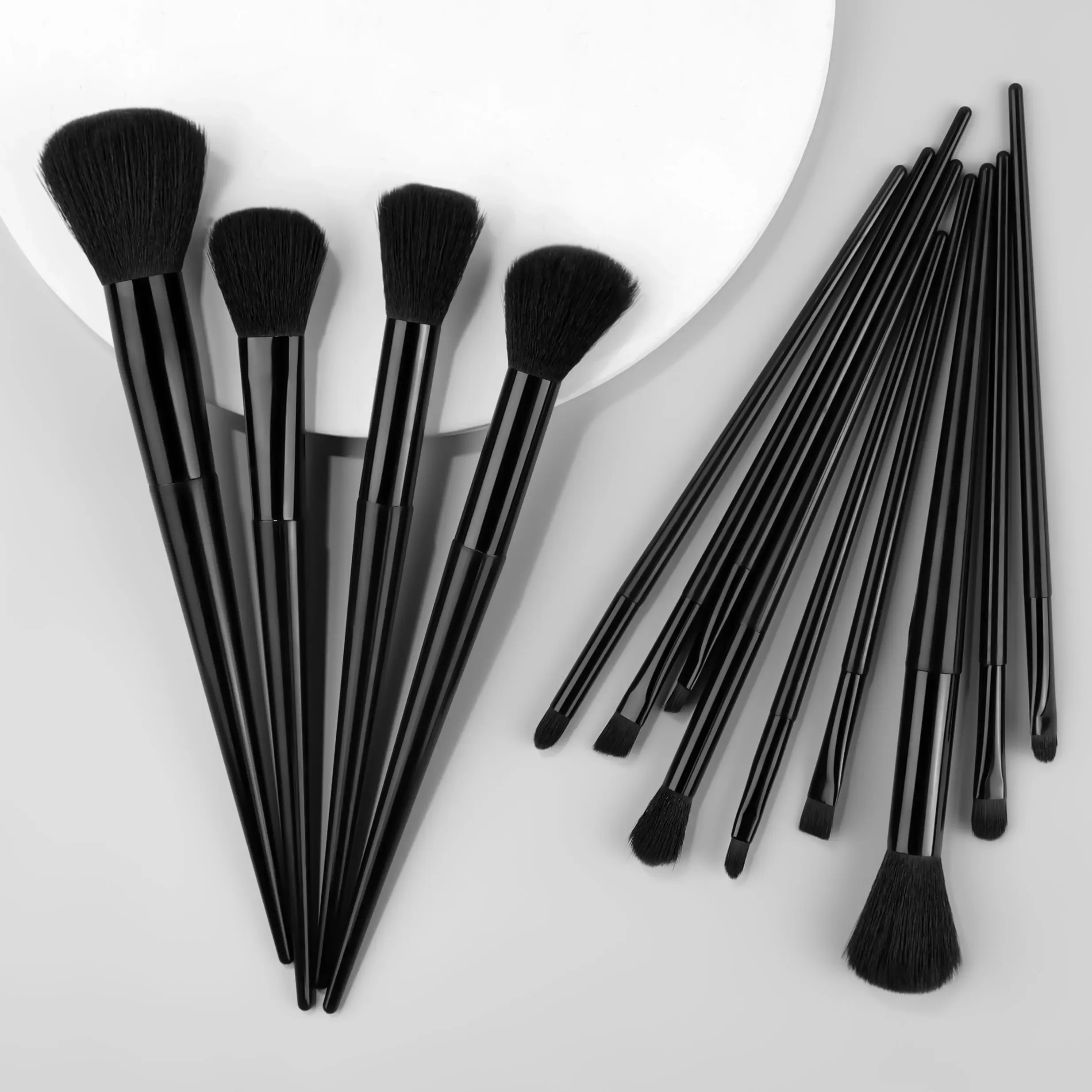 New 13PCS Makeup Brushes Set Super soft EyesShadow Lip Contouring Brush Loose Powder Concealer brochas de maquillaje Makeup Tool