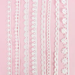 5Yard/rotolo Nastro di pizzo bianco Nastro Tessuto Decorazione di nozze Confezione regalo Ricamato Lace Trim Vestiti fai da te Cucito Forniture artigianali