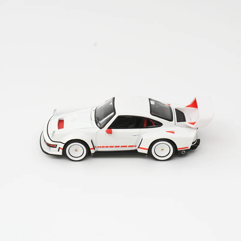 XCARTOYS POP RACE متوفر في المخزون 1:64 Turbo 964 Singer DLS Track White Diecast Diorama Model Collection ألعاب مصغرة