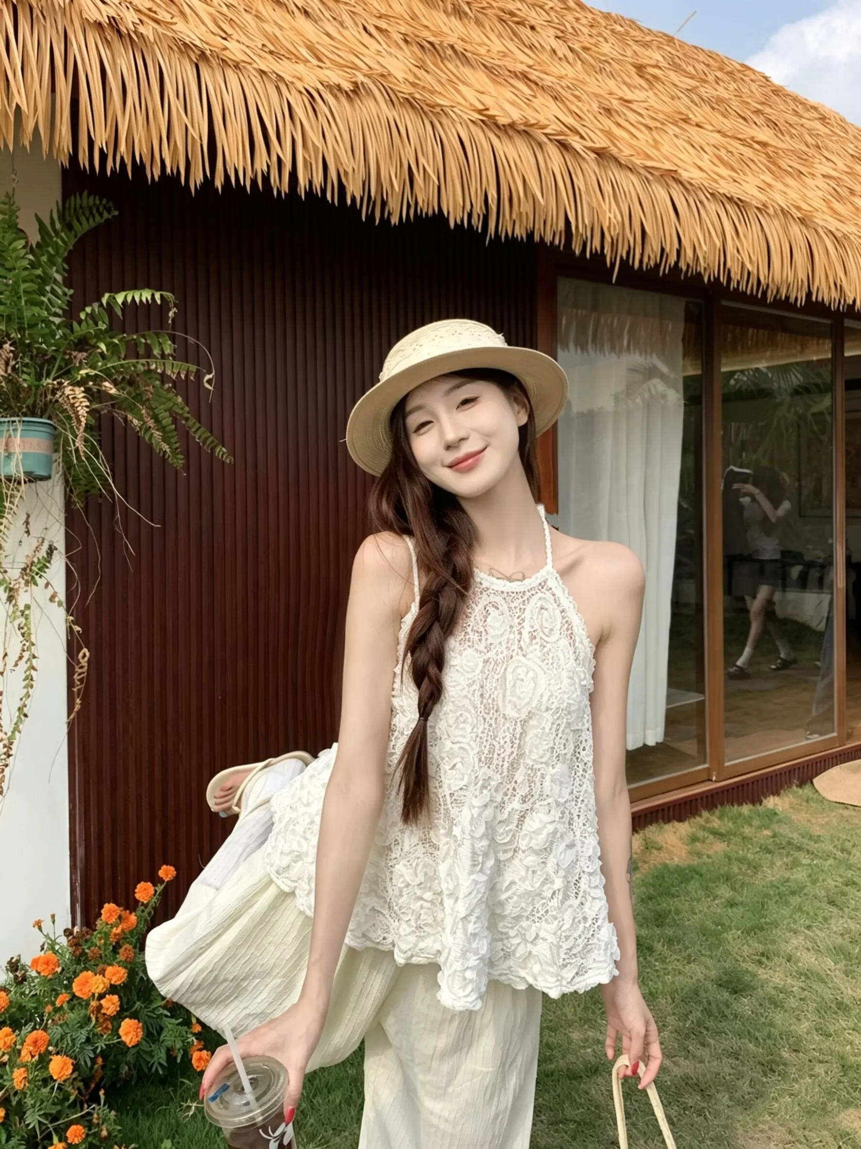 

Summer Korean Style Loose Lace Embroidered Hollow out Vest Top Sleeveless Women's Fashion Breathable Casual round Neck Tank