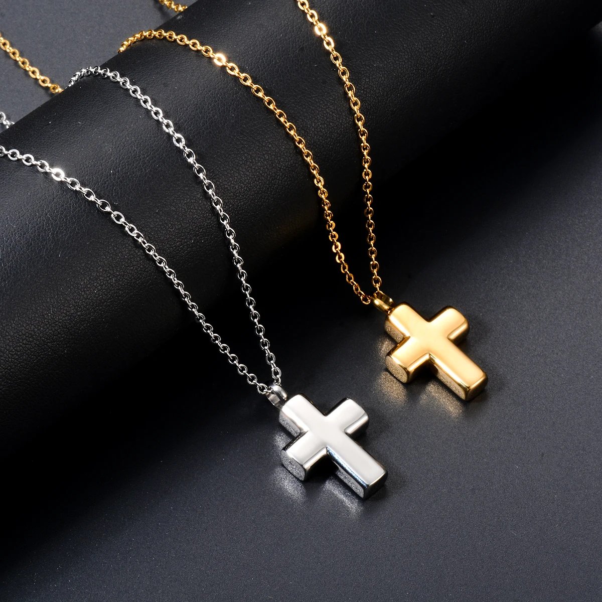 Unisex Cross Locket Ashes Urn Necklace Keepsake Screw Religious Cross Cremation Pendant Jewelry