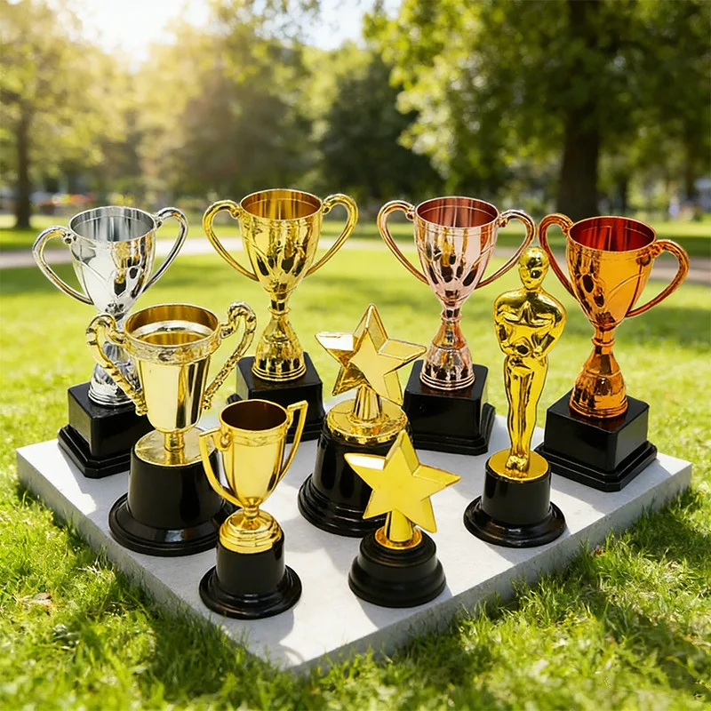 2Pcs Non-toxic Small Plastic Trophy Model Award Trophies for Kids Birthday Party Game Rewards