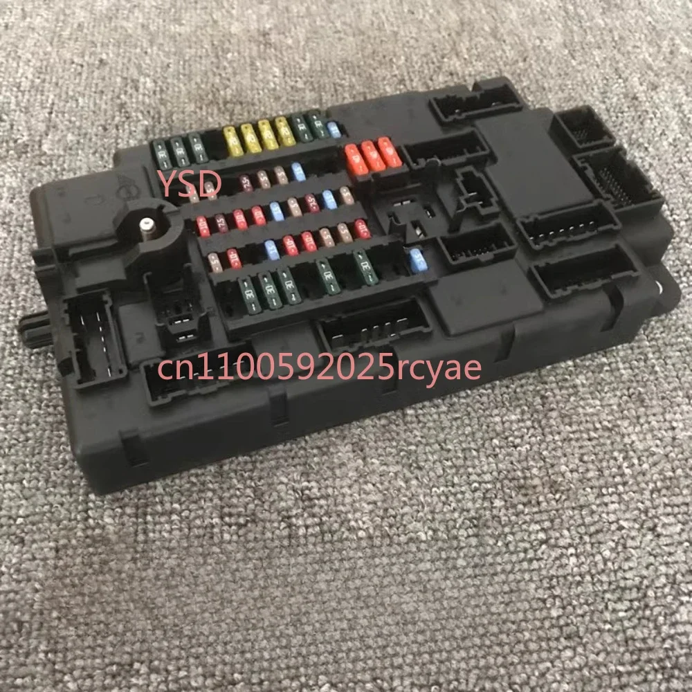 Fuse box for BMW MINI R55, R56, R58, R60 body modules, applicable to MINI control computers H5, H6, H8.