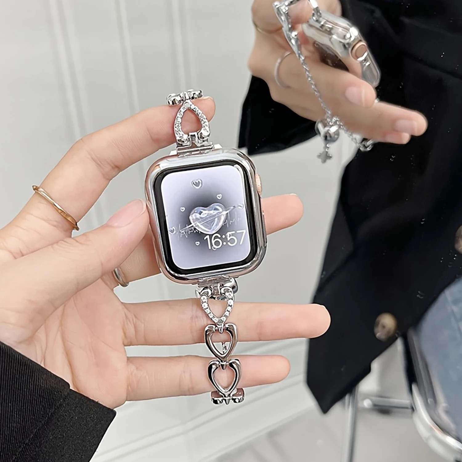 

Металлический ремешок в форме сердца для Apple Watch Ultra S10 S9 S8 S7 46/45/44/42 Элегантный женский ремешок для iwatch S6 S5-3 41/40/38 мм