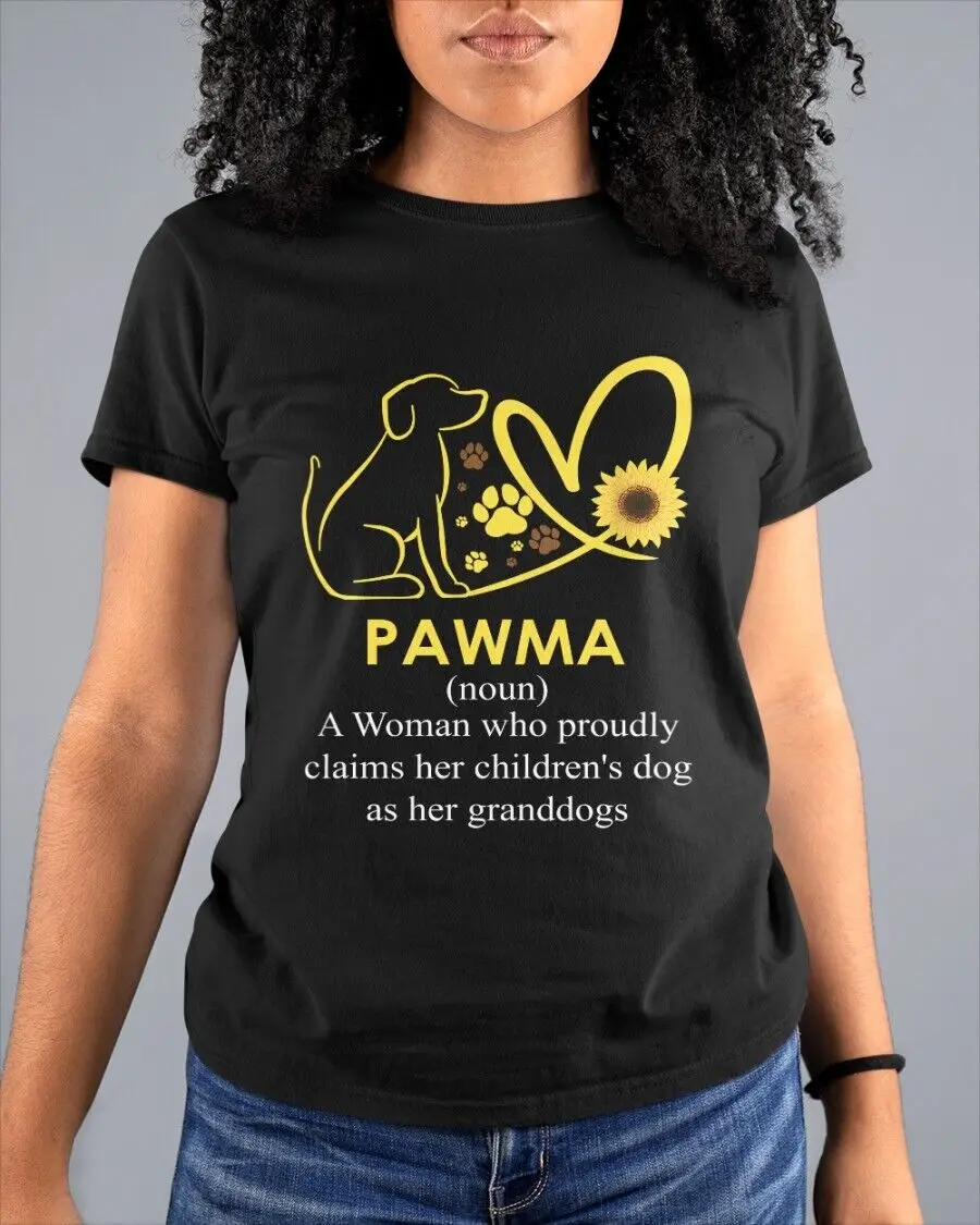 

Pawma-женщина, которая с гордостью утверждает здесь, стройная собака-гордость на День Матери-