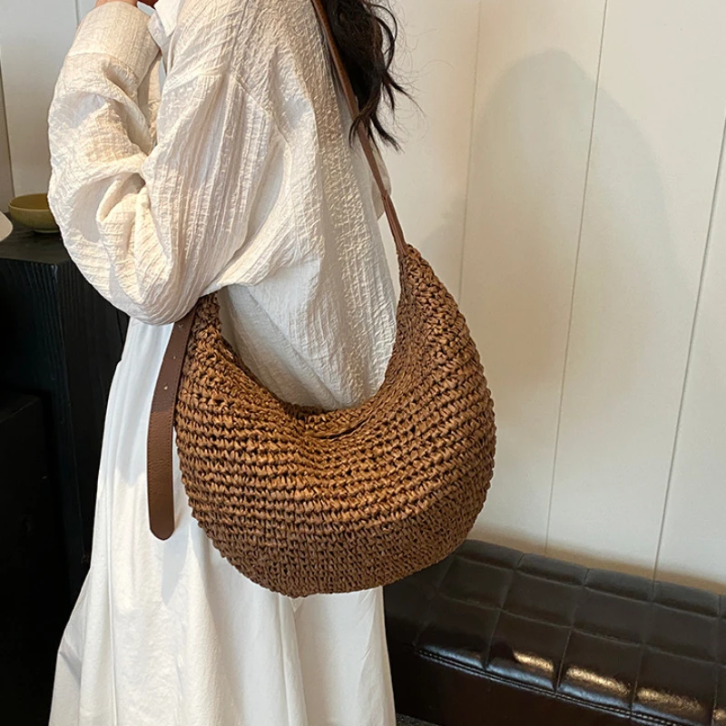 Summer female shoulder bag Hawaii style seaside vacation beach straw bag hand-made Forest style dumpling trend weaving bag