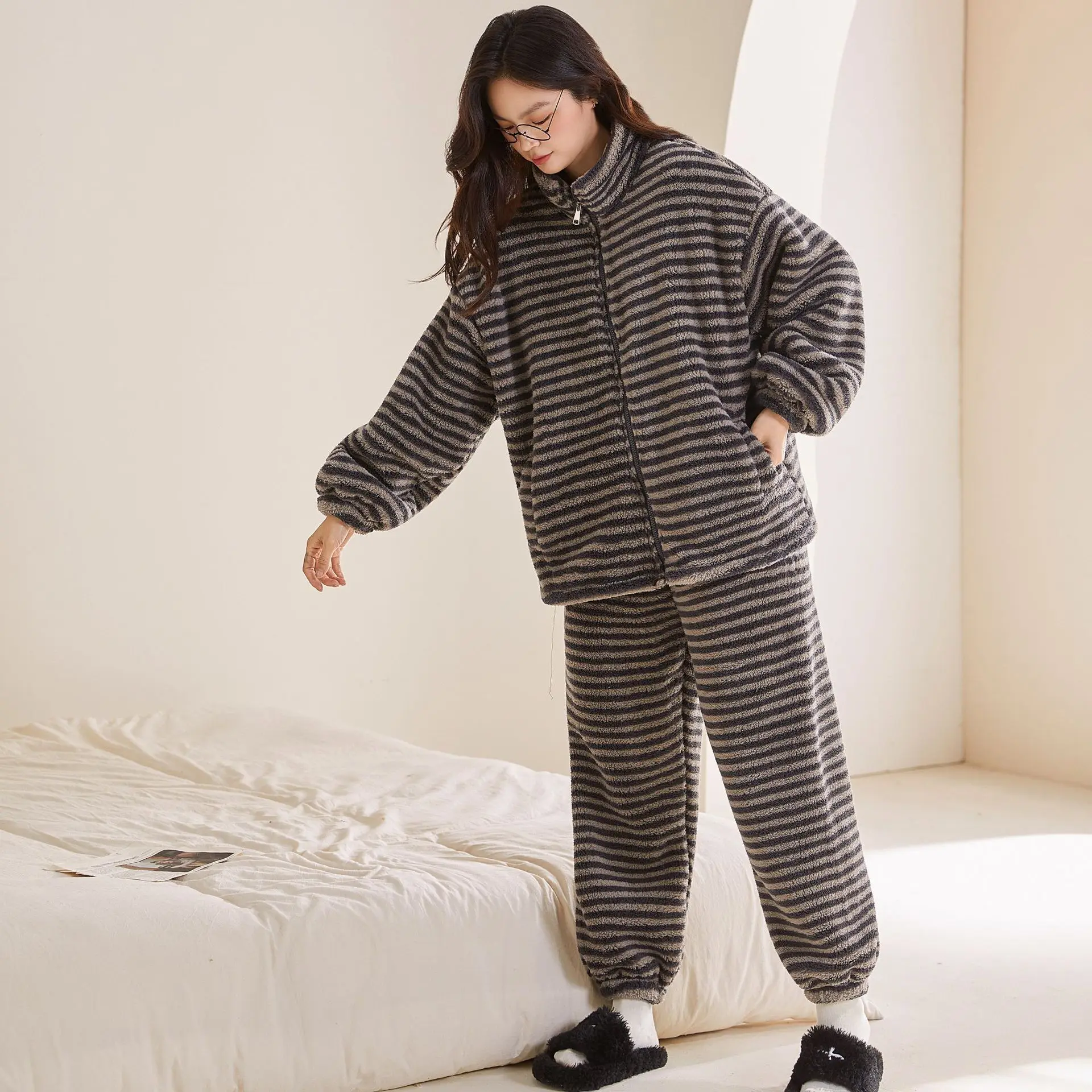 

Flannel Thick Pajamas Winter Warm Sleepwear 2 Piece Set Winter Long Sleeve Trousers Striped Homewear Suit Piiama Loungewear