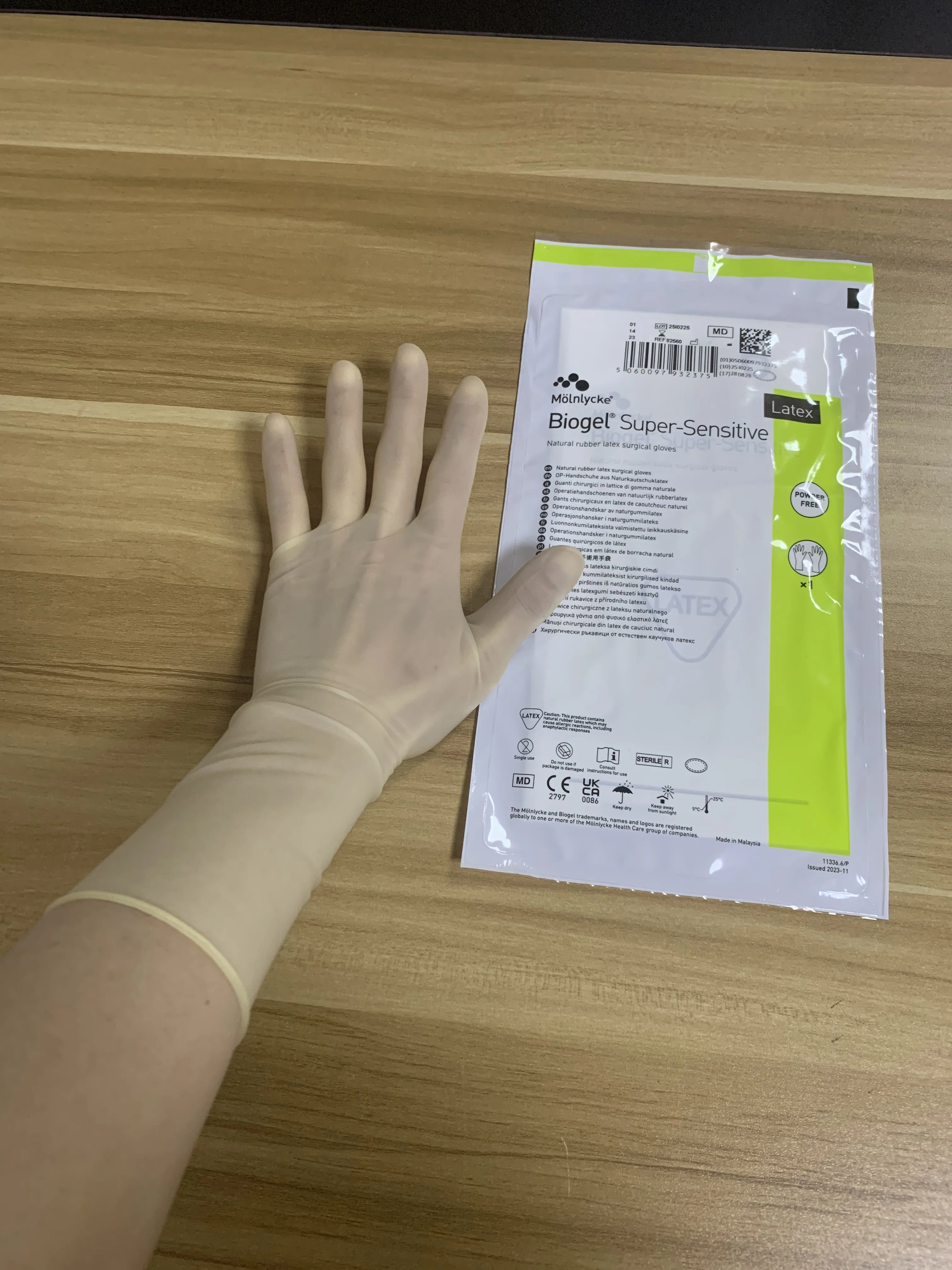 Biogel Mölnlycke ®   Guantes de látex súper sensibles (1 par) Sin polvo Puño con cuentas 12 pulgadas 29 cm aprox.