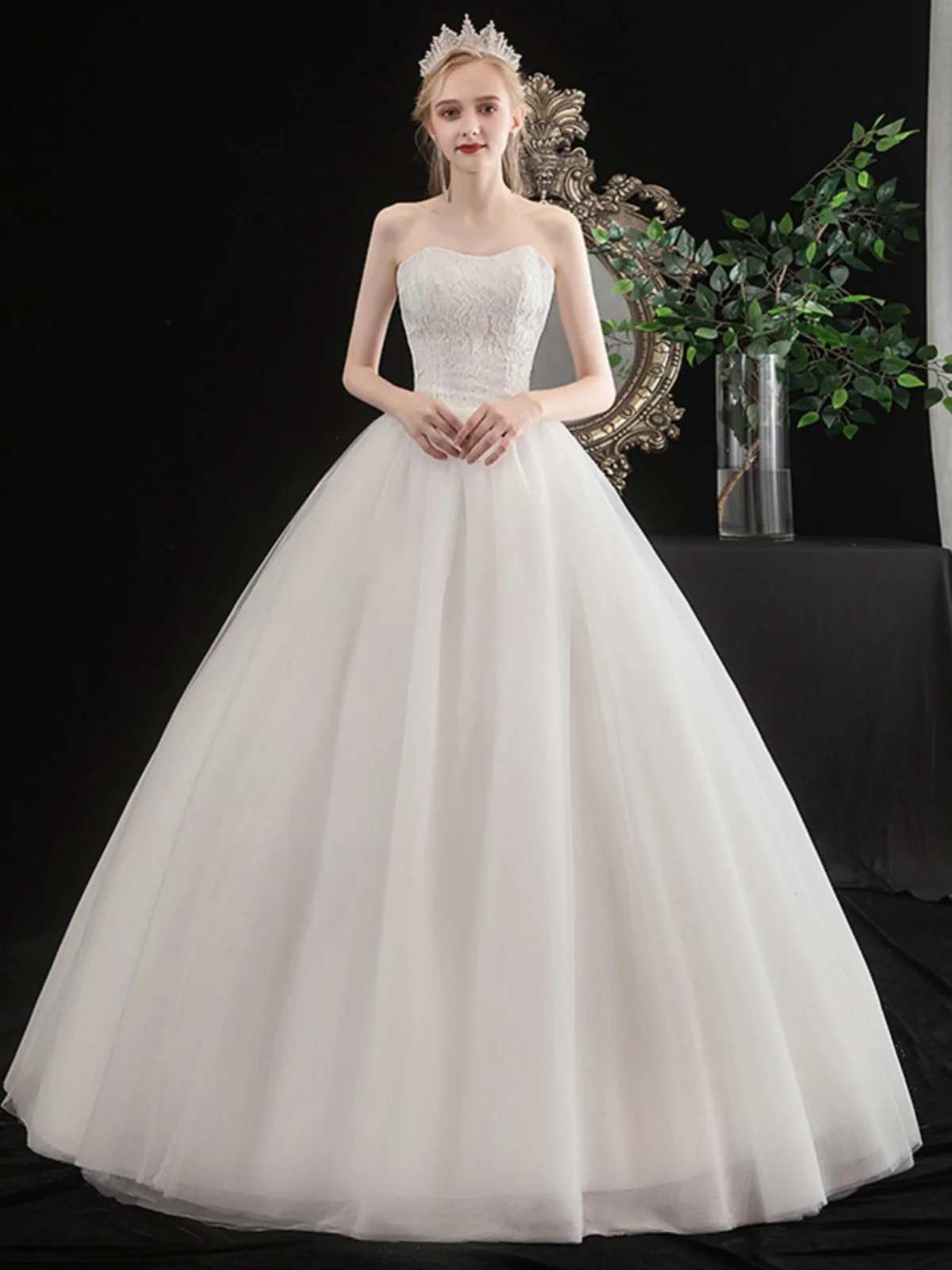2026 New Summer Autumn Strapless Wedding Dress Fashion Simple Korean Style Lace Princess Fairy Soft Women's Soft Wedding Dress