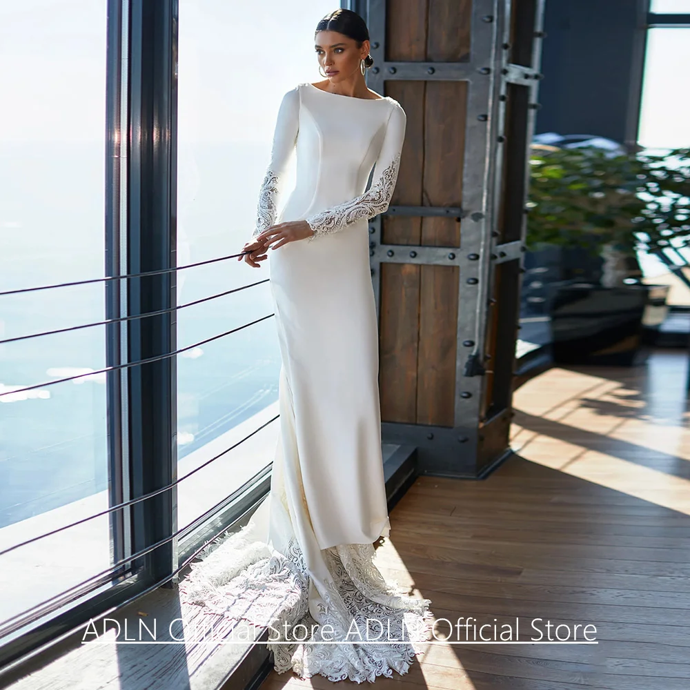 Classic Mermaid Wedding Dress for Lady Bride Customized Scoop Neck Long Sleeves Sequined Applique Sweep Train Bridal Gown