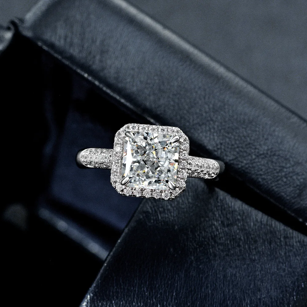 

S925 Silver New 2-carat High Carbon Diamond Women's High Grade Ice Flower Cut White Square 7 * 7 Open Ring Wedding Jewelry