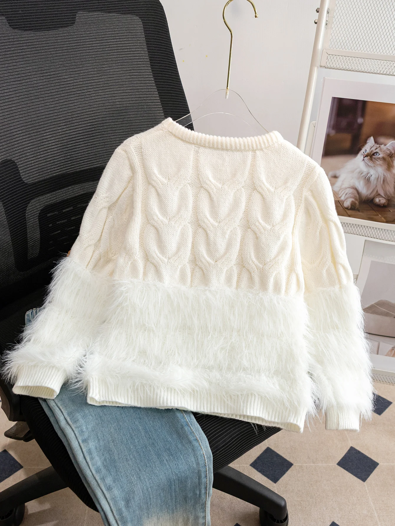 Girls' solid Fried Dough Twists round neck long sleeved sweater pullover is suitable for daily leisure in spring, autumn and win