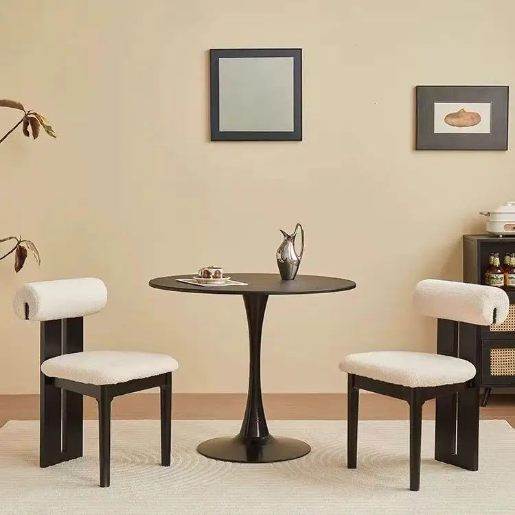 كرسي طعام من الخشب الصلب بتصميم فرنسي عتيق من الشمال - كرسي فرس النهر بمسند ظهر عتيق في منتصف القرن للمنزل وغرفة المعيشة والزينة