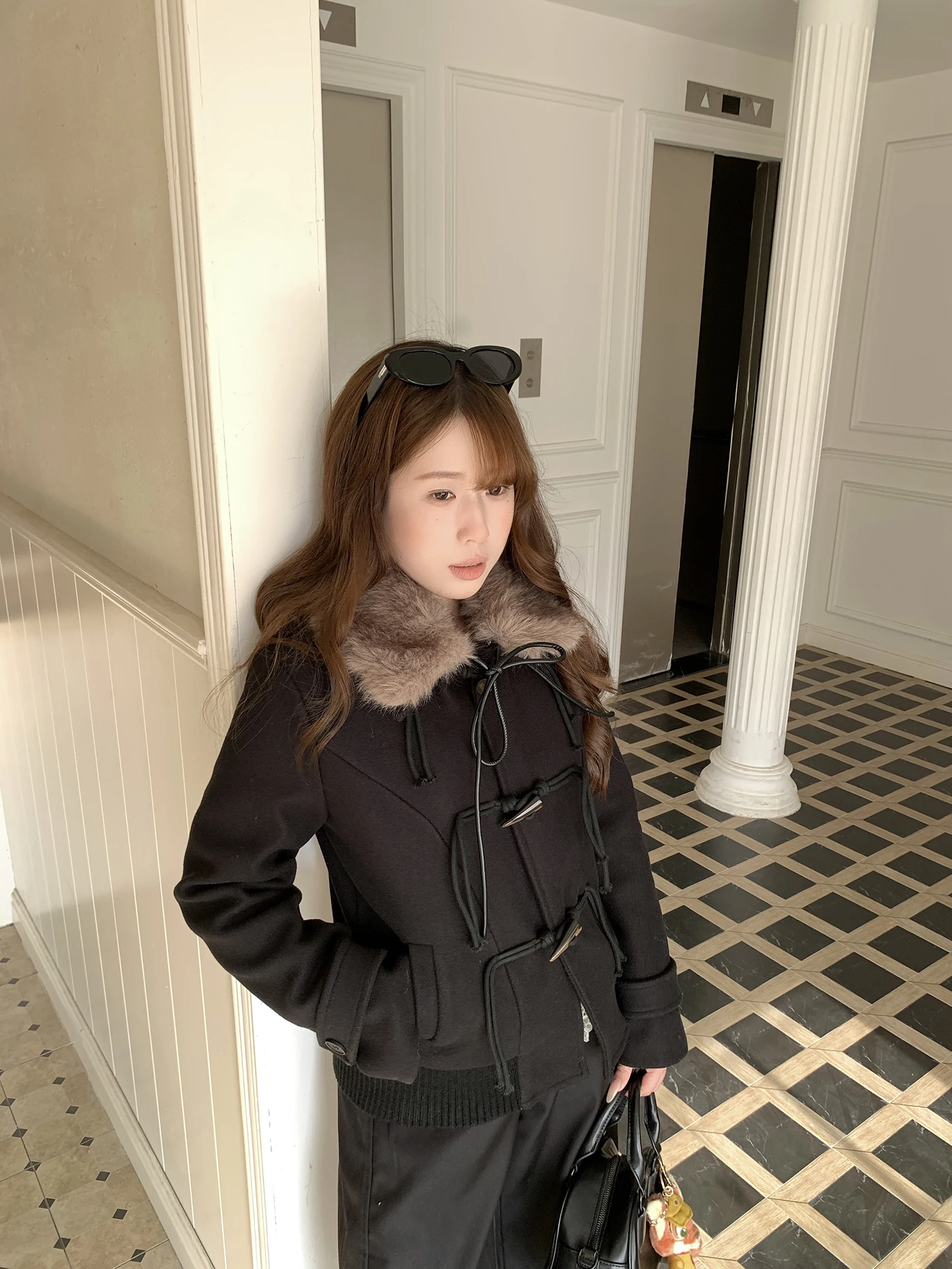 

Женская куртка Pepe с отстегивающимся меховым воротником, на пуговицах из рога, с хлопковой подкладкой, для повседневной носки