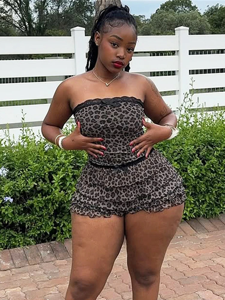 Seltsames 2-teiliges Set mit Puss-Leopardenmuster für Damen, sexy Mesh-Patchwork, trägerlose Tops + geraffte, abgestufte Shorts, Hottie Street Hipster-Anzüge