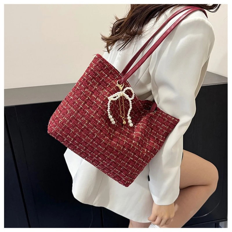 bolsa-de-ombro-feminina-portatil-tipo-saco-bolsa-de-ombro-feminina-de-alta-qualidade-com-textura-elegante-bolsa-transversal-versatil-e-sofisticada