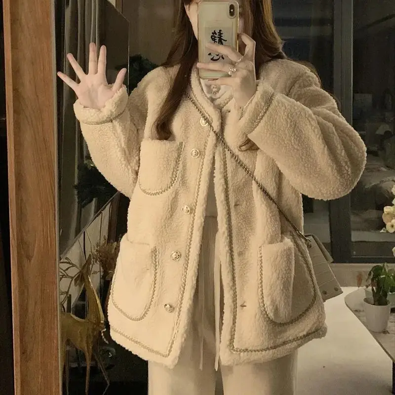 

2023 New Autumn and Winter Versatile Fashion Imitation Mink Fur One Piece Coat for Women's Versatile Short Style Small Man P211