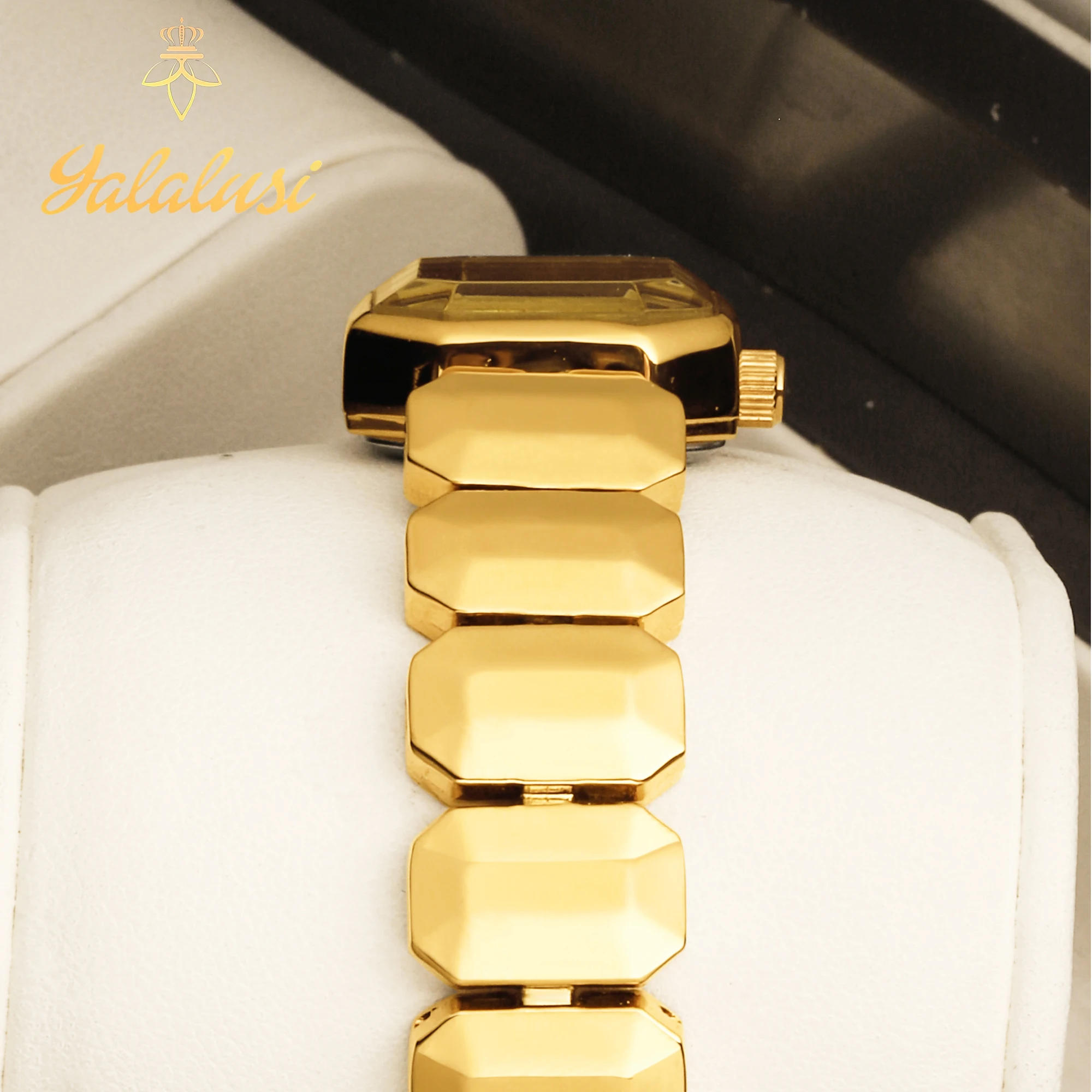 YaLaLuSi Elegant Women's Quartz Watch Gold-Plated Craftsmanship Durable Watch Box Fashionable Casual Women's Gift