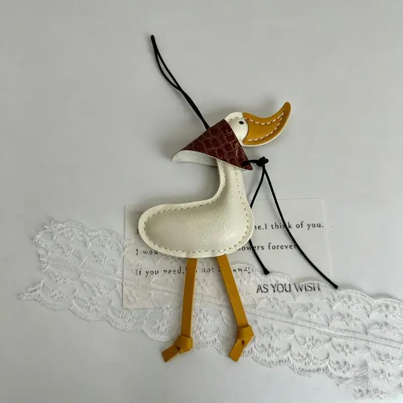 Kreativer Schal-Enten-Entenküken-Autoschlüsselanhänger aus PU-Leder, Taschenanhänger, Autoschlüsselanhänger-Dekoration – Detail 4