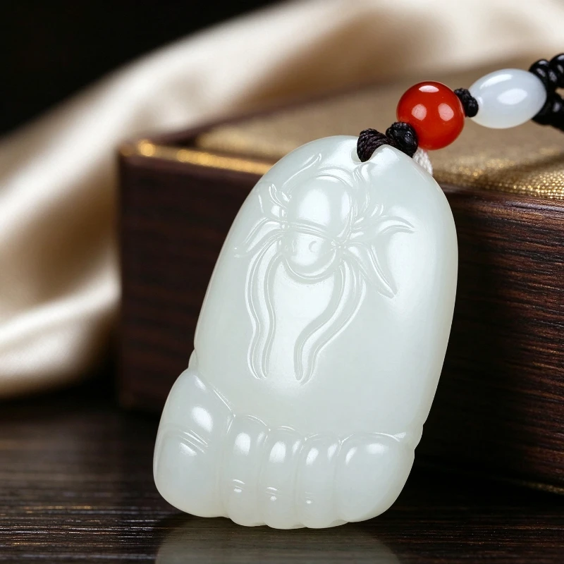 Natural New White Small Foot Pendant, Exquisite Craftsmanship, Contentment Pendant