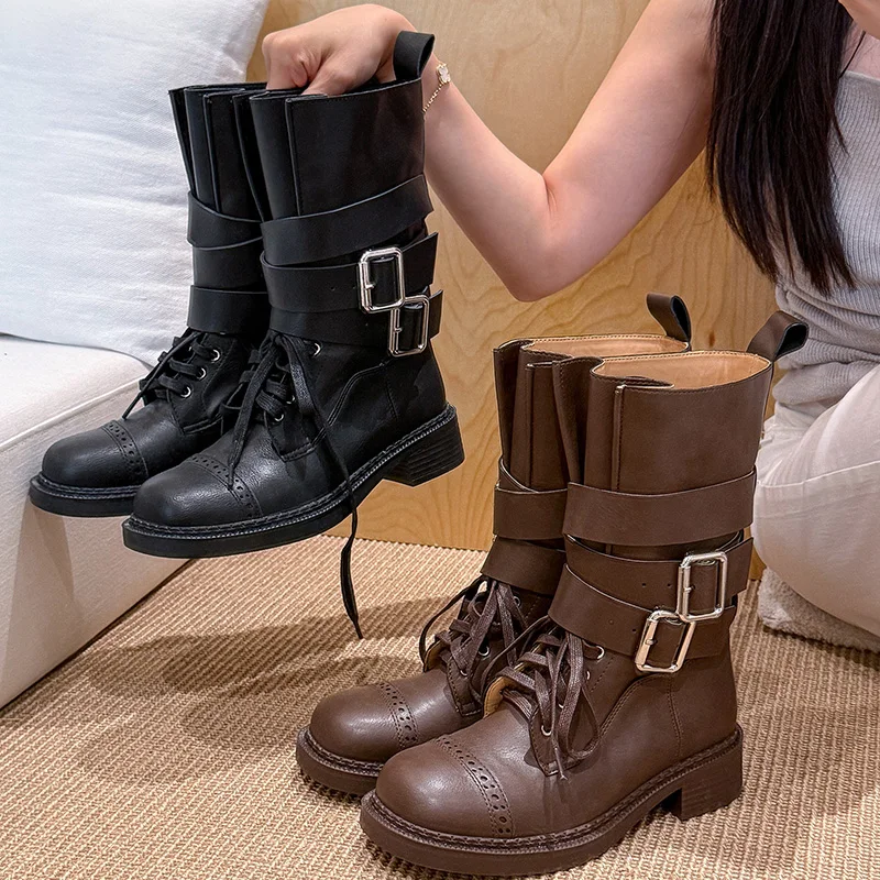 

Винтажные женские ковбойские сапоги в стиле вестерн с пряжкой на ремне, модные рыцарские мотоциклетные ботинки на низком каблуке