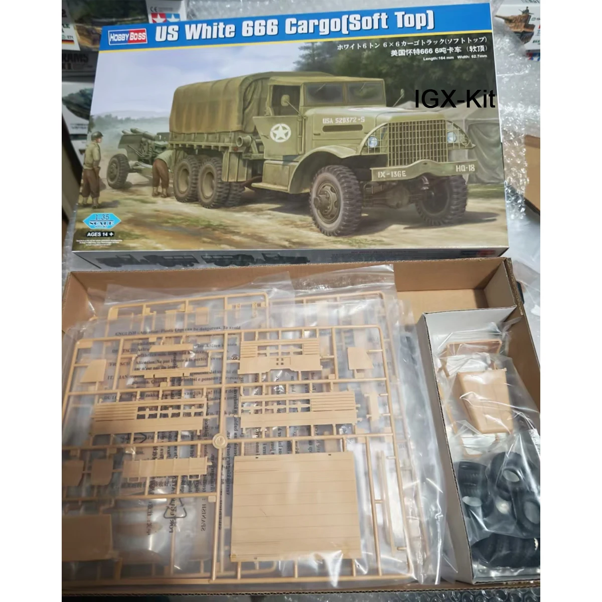 

Hobbyboss 83802 1/35 Scale US White 666 Cargo Soft Top 6Ton Vehicle Truck Car Plastic Model Kit
