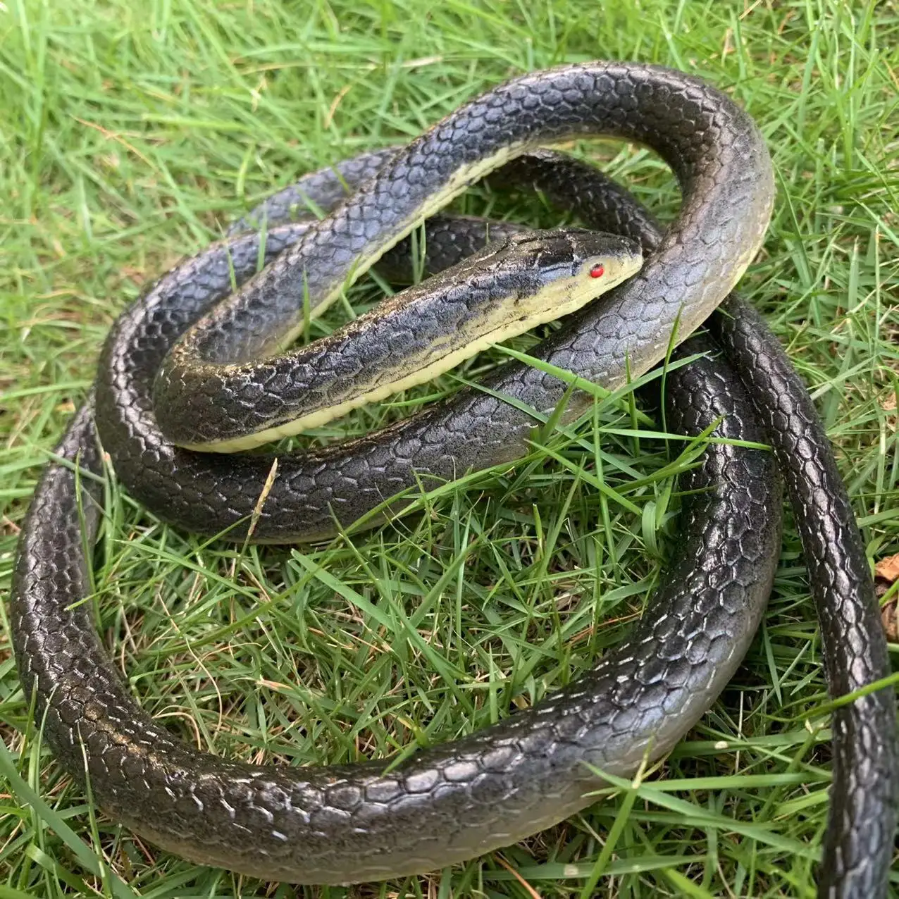 Serpiente de goma suave para el Día de los inocentes, serpiente verde grande para asustar a las personas, 120cm