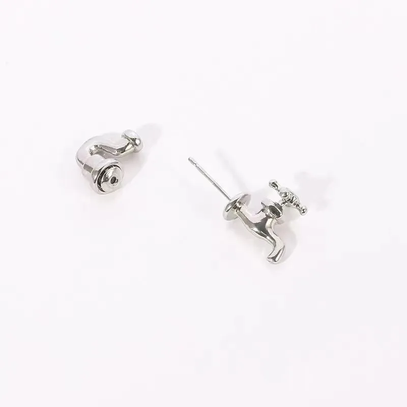 Industrial Punk Water Faucet Shape Stud Earrings For Men Women Gothic Piercing Earring Personality Halloween Fashion Jewelry