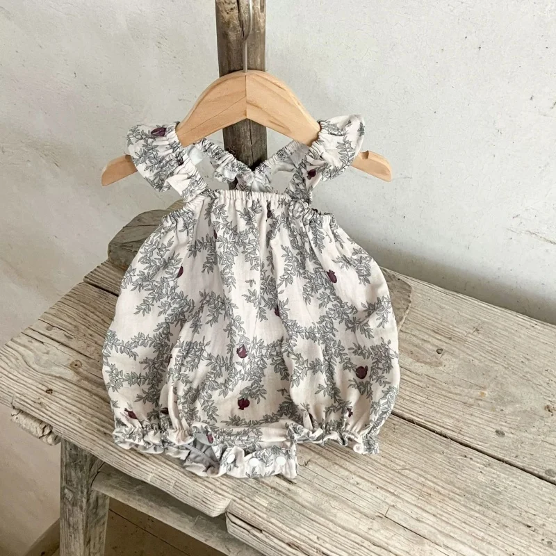 Borsa con bretelle in stile nordico Vestiti per il culo Baby Princess Style Baby Girl 2025 Estate Cute Baby Crawling Suit Vest Triangle Halo