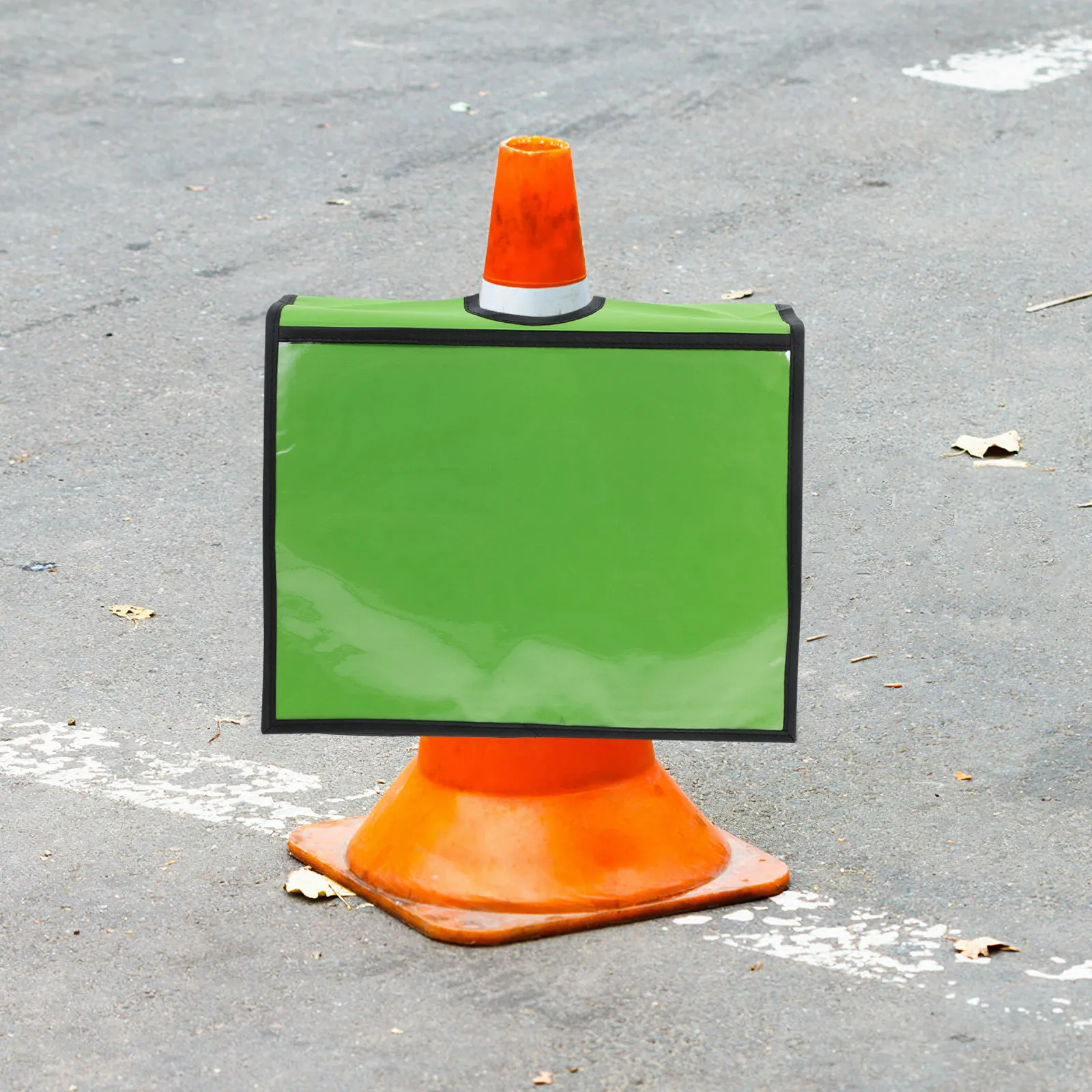 

2Pcs Traffic Cone Sleeve High Visibility Cover with Pockets for Safety Warning Outdoor Training Construction Site